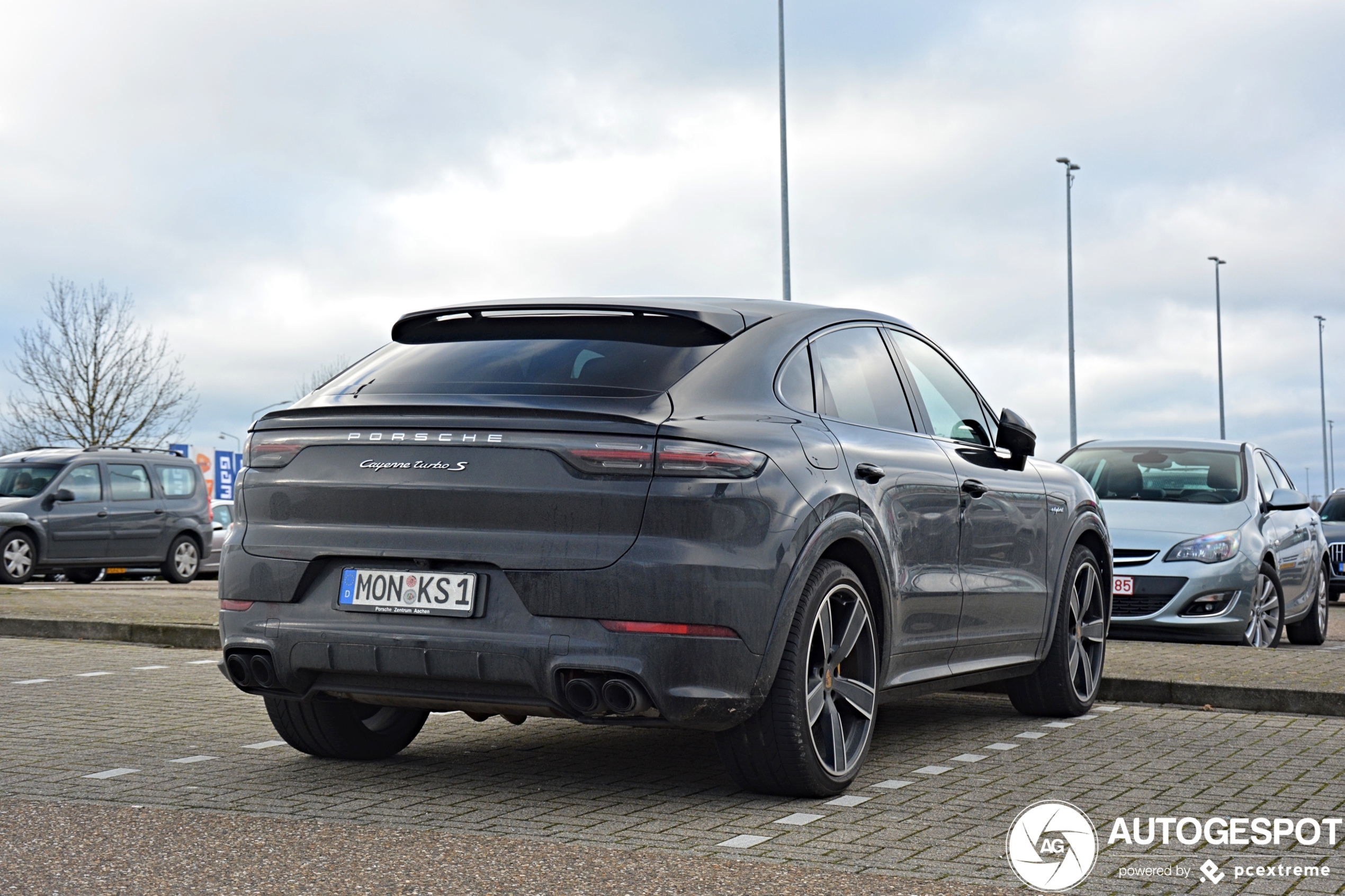 Porsche Cayenne Coupé Turbo S E-Hybrid