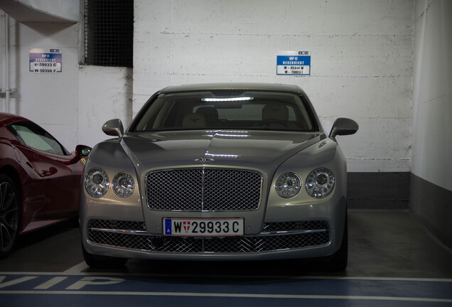 Bentley Flying Spur V8