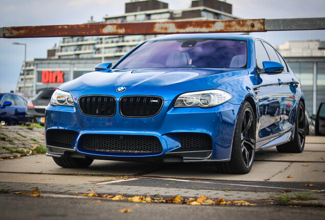 BMW M5 F10 2011