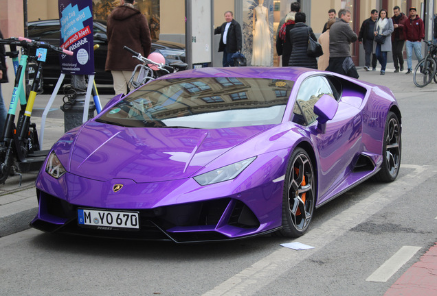 Lamborghini Huracán LP640-4 EVO