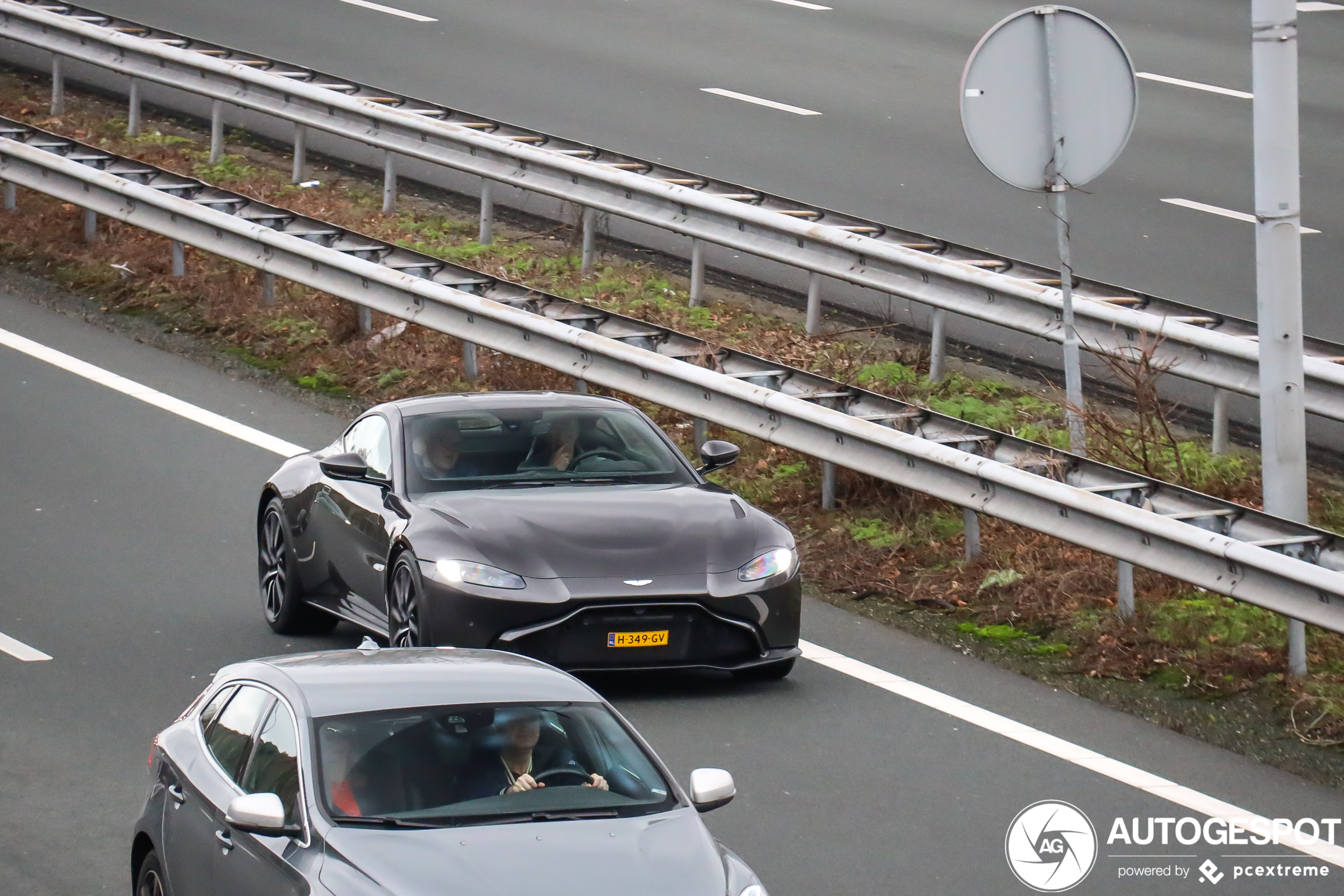 Aston Martin V8 Vantage 2018