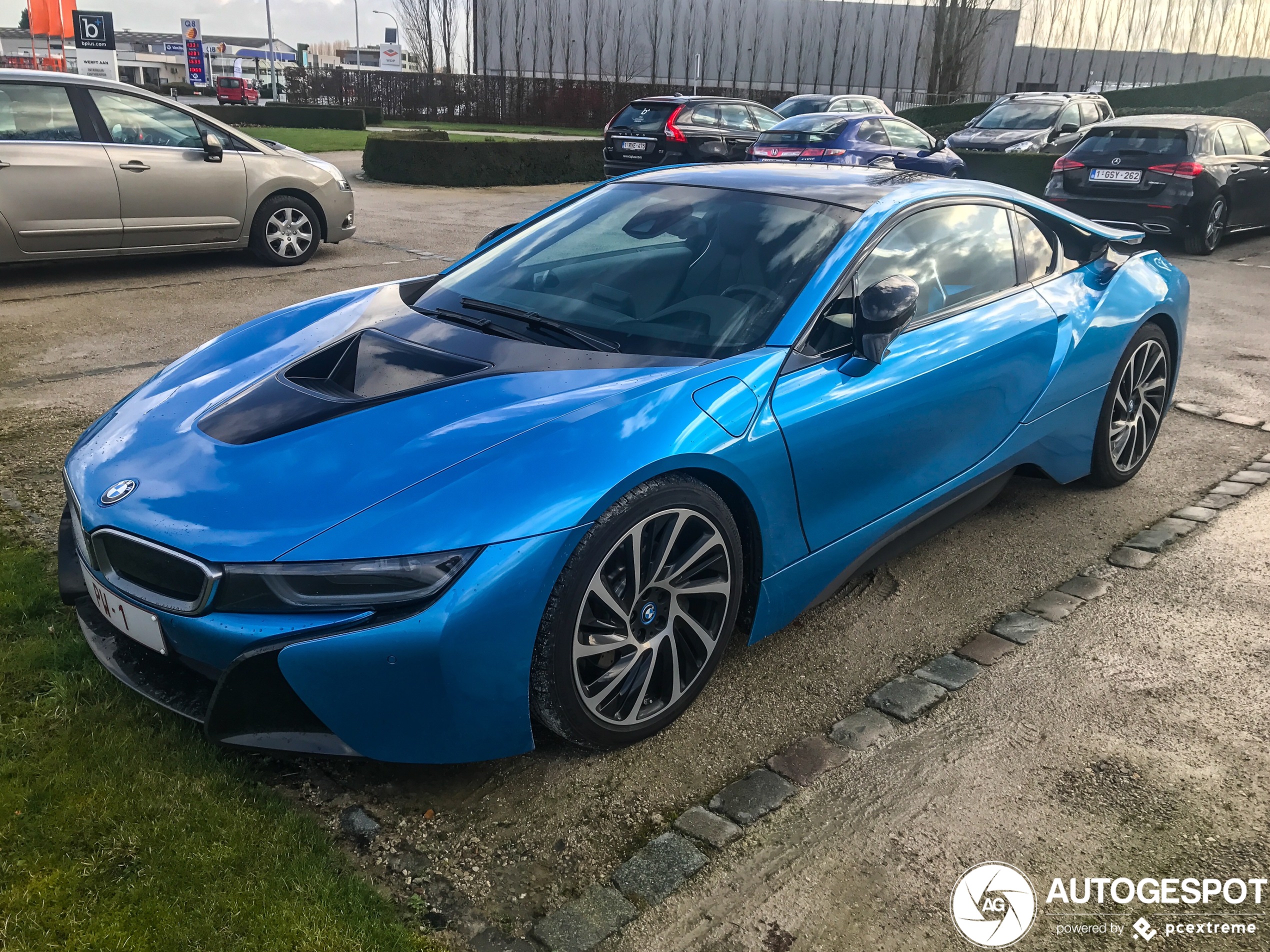 BMW i8