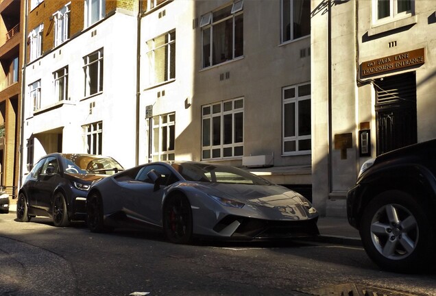 Lamborghini Huracán LP640-4 Performante