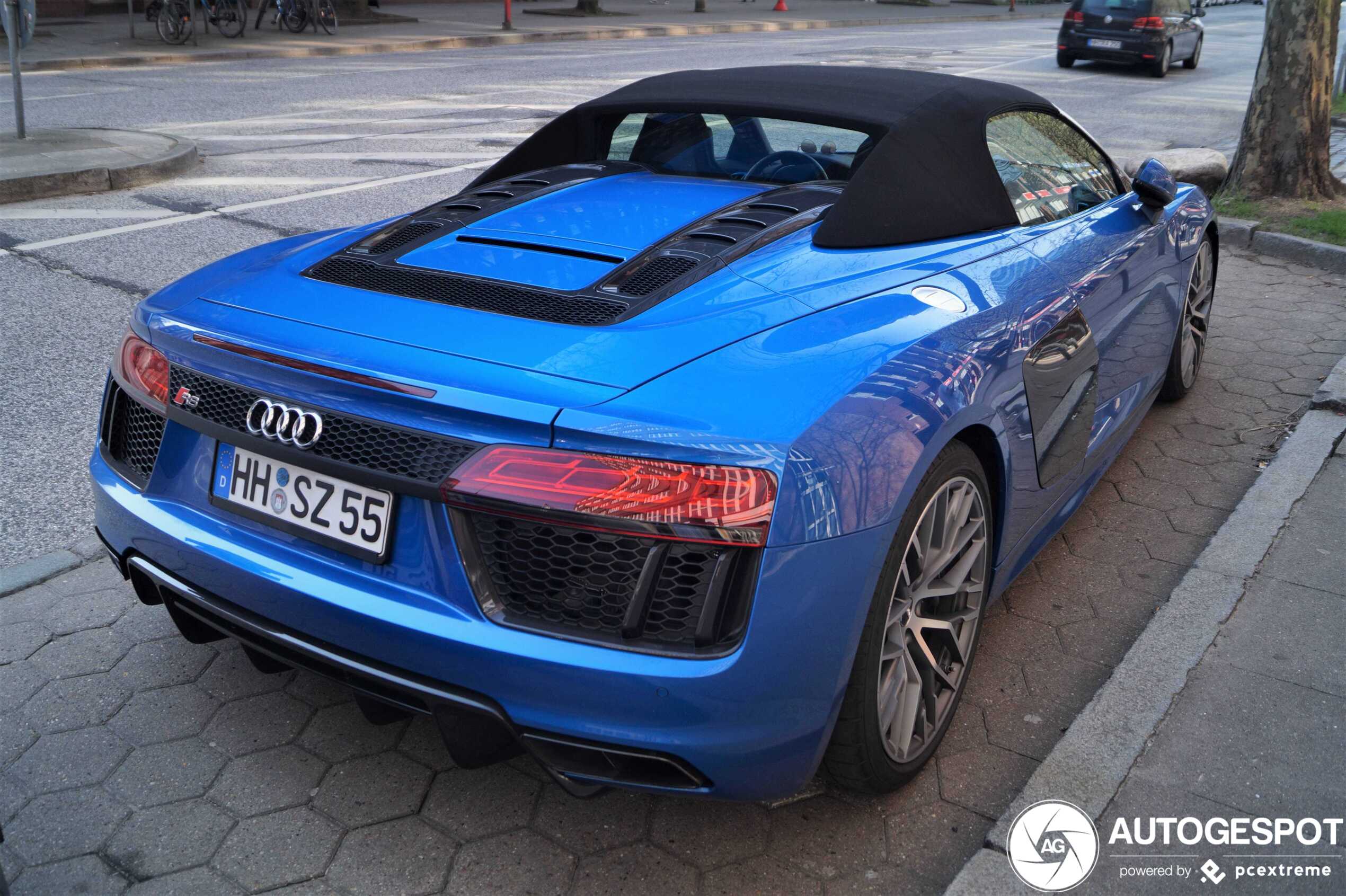 Audi R8 V10 Spyder 2016