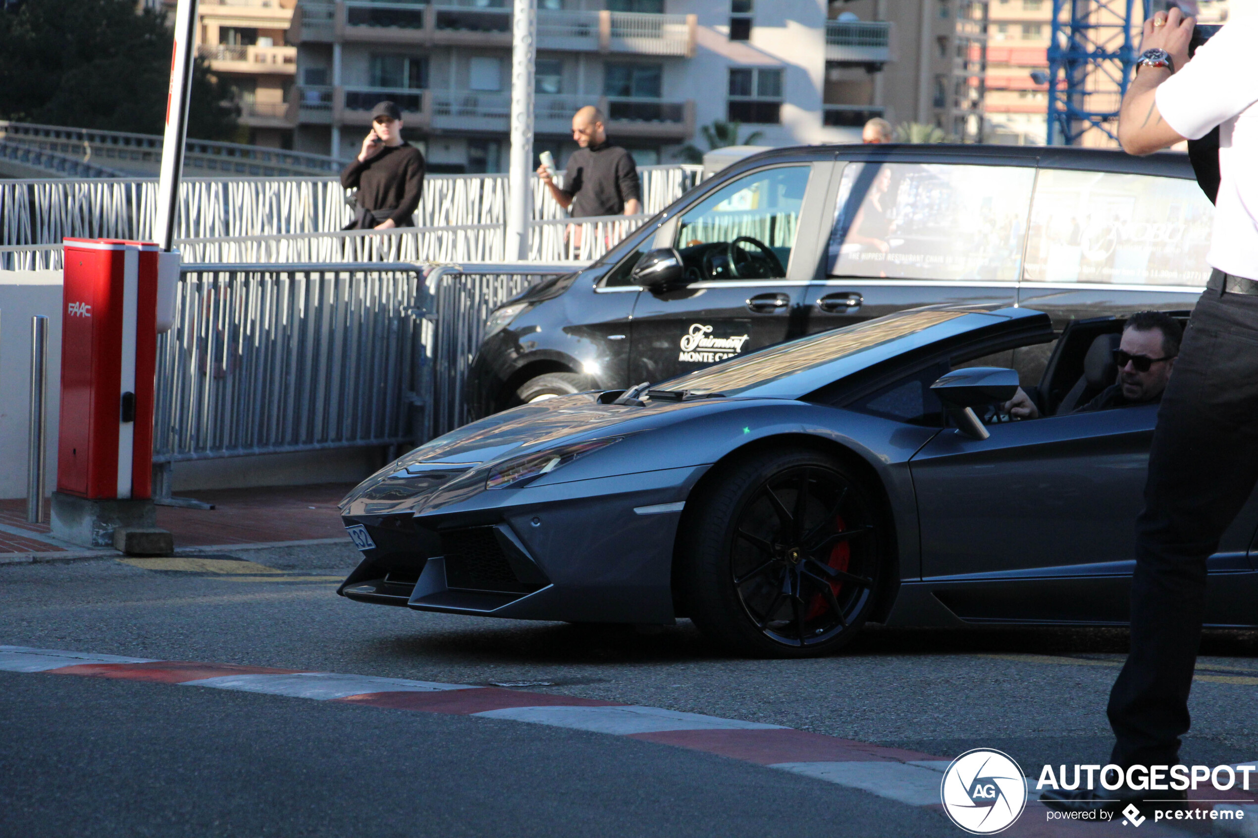 Lamborghini Aventador LP700-4 Roadster