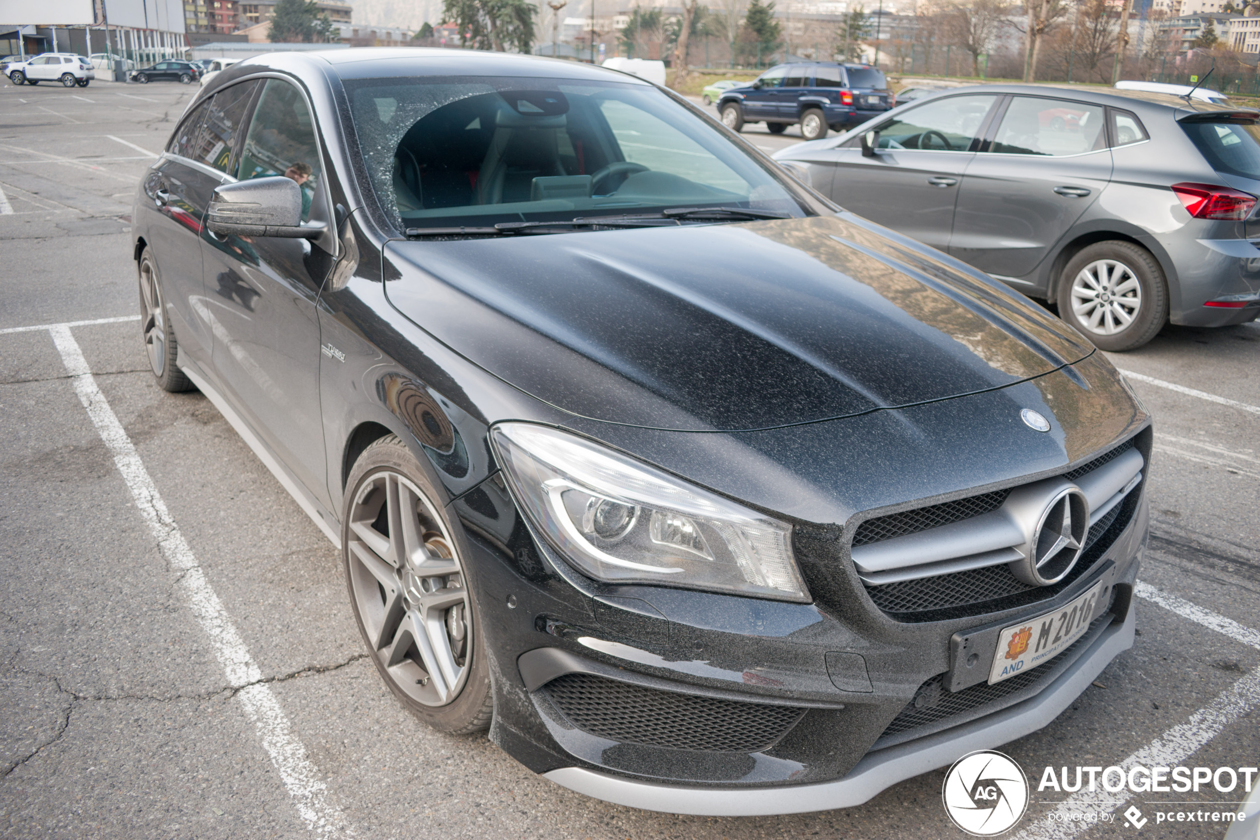 Mercedes-Benz CLA 45 AMG Shooting Brake