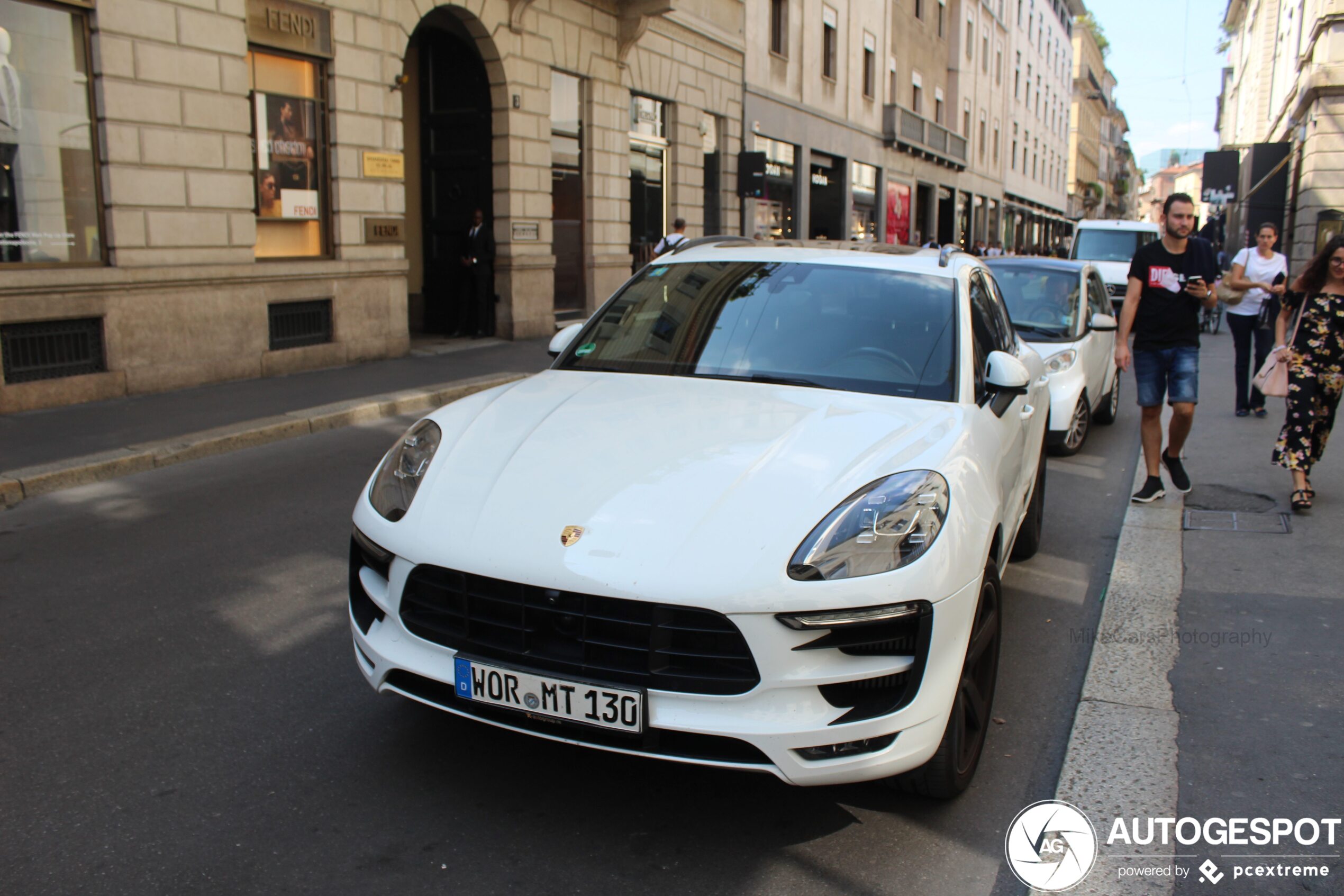 Porsche 95B Macan GTS