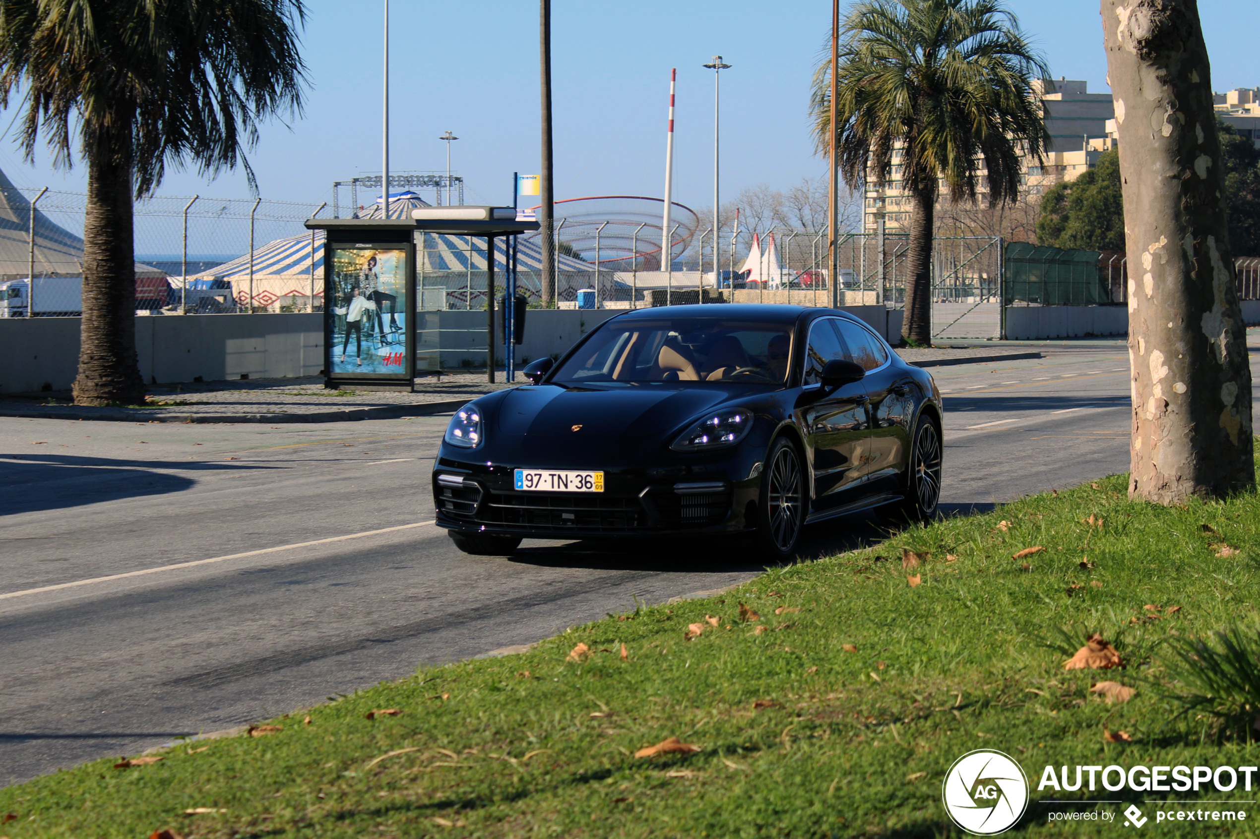 Porsche 971 Panamera Turbo