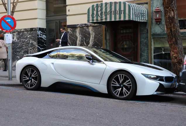 BMW i8