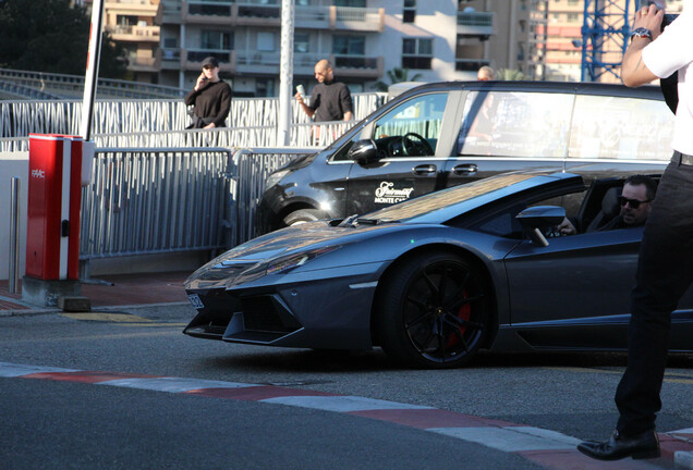 Lamborghini Aventador LP700-4 Roadster