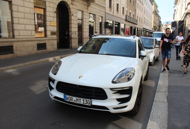 Porsche 95B Macan GTS