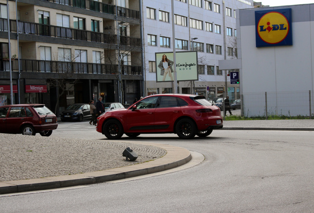 Porsche 95B Macan GTS