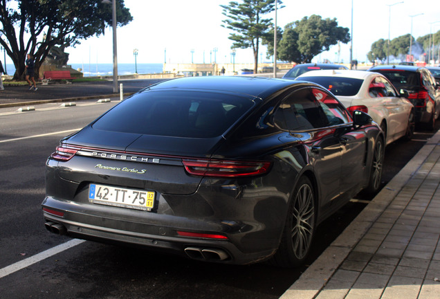 Porsche 971 Panamera Turbo S E-Hybrid