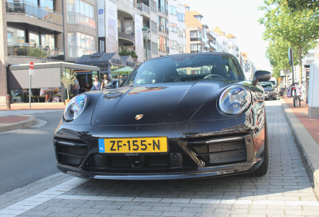 Porsche 992 Carrera 4S Cabriolet