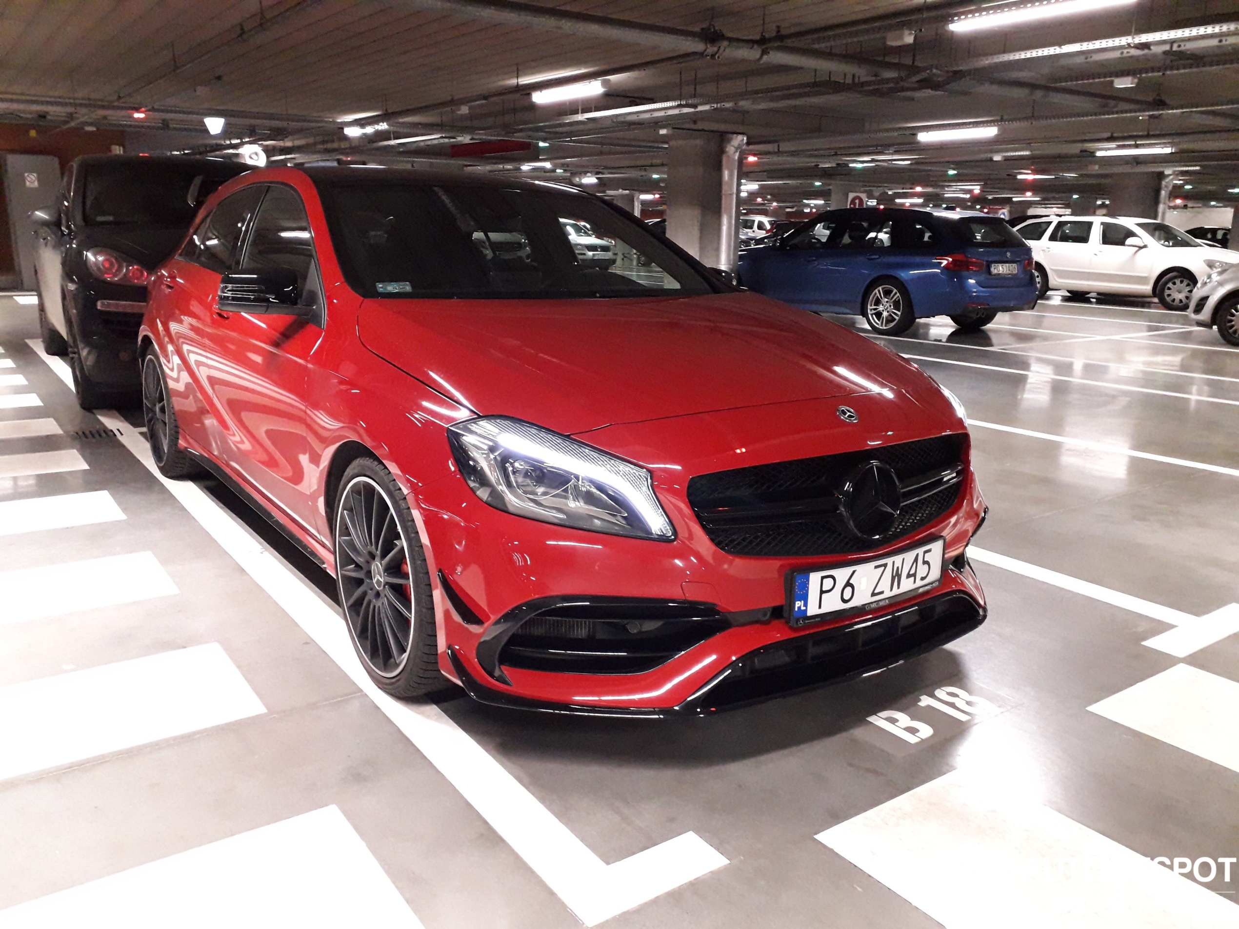 Mercedes-AMG A 45 W176 2015