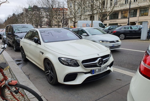 Mercedes-AMG E 63 S W213