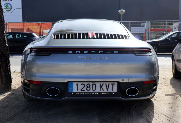 Porsche 992 Carrera 4S