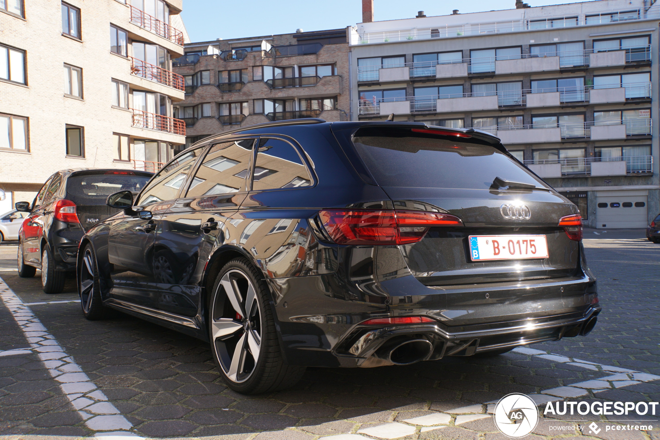 Audi RS4 Avant B9