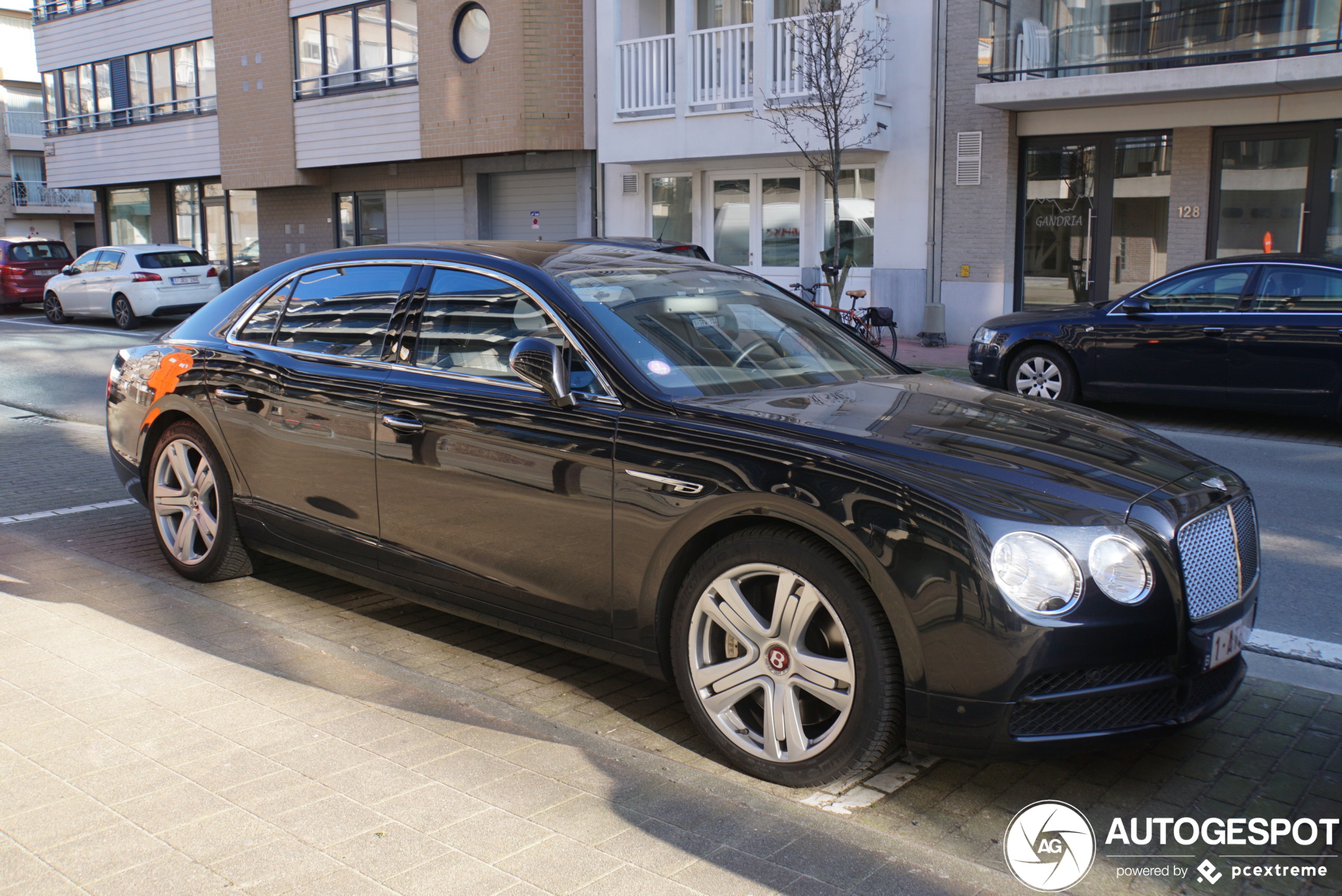 Bentley Flying Spur V8