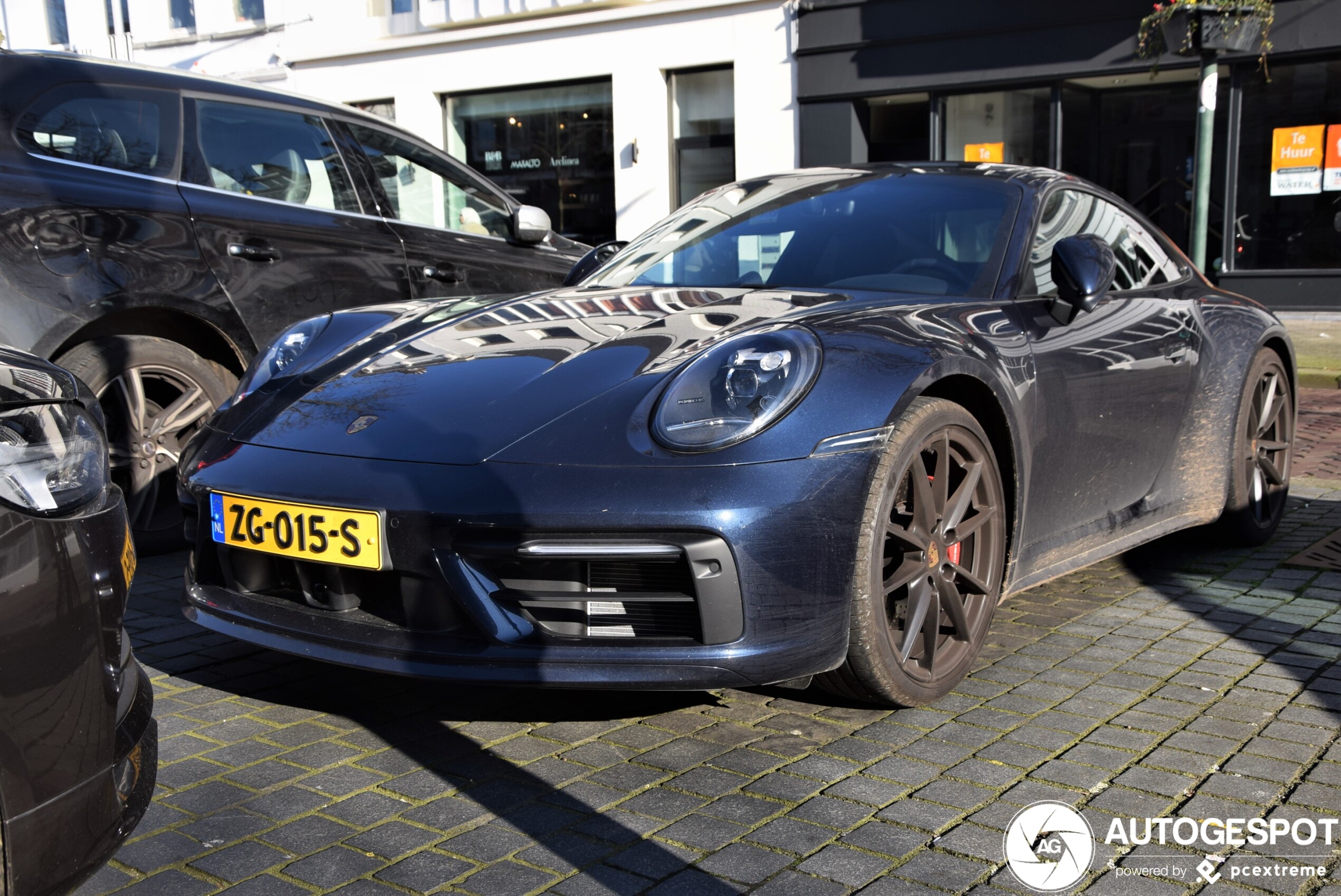 Porsche 992 Carrera 4S