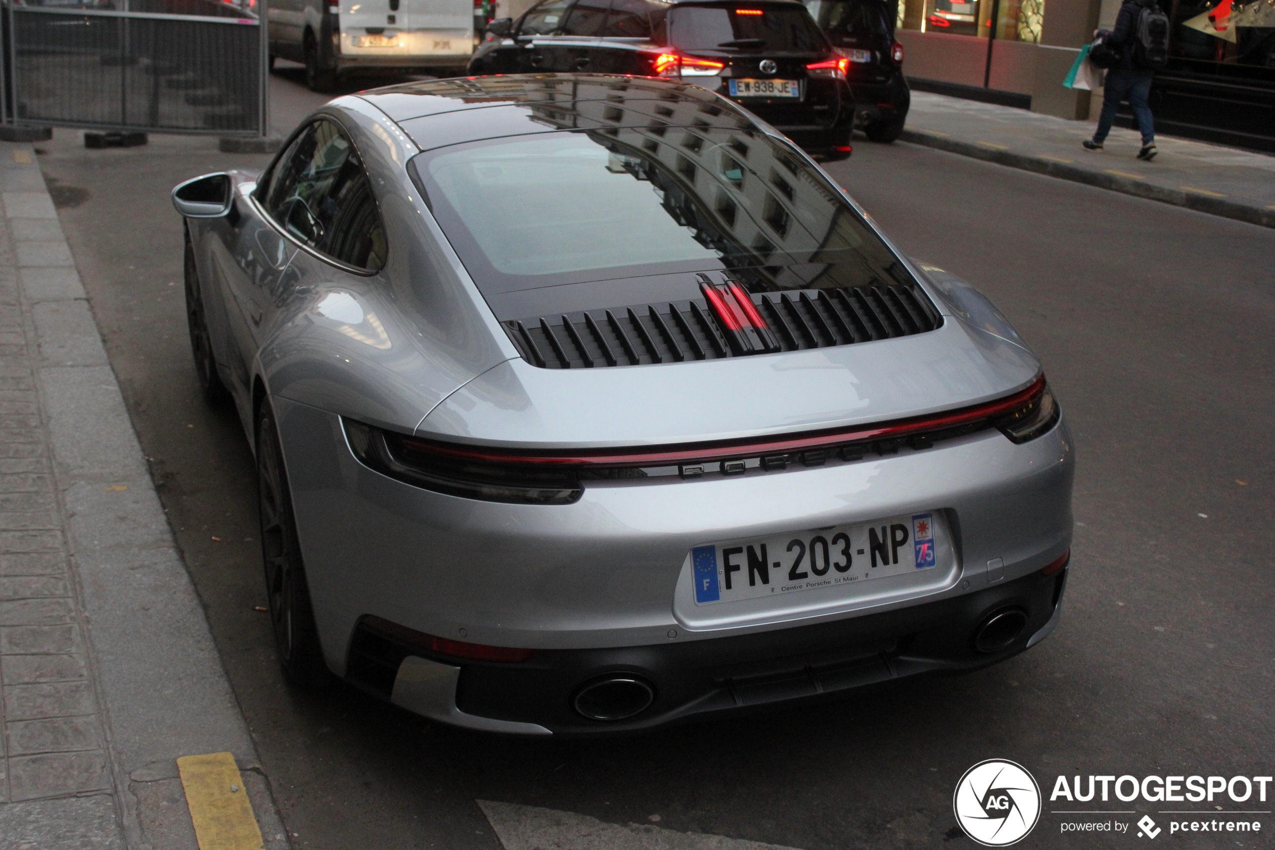 Porsche 992 Carrera 4S