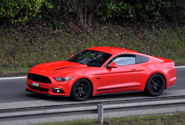 Ford Mustang GT 2015 Black Shadow Edition