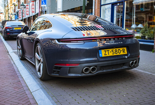 Porsche 992 Carrera 4S