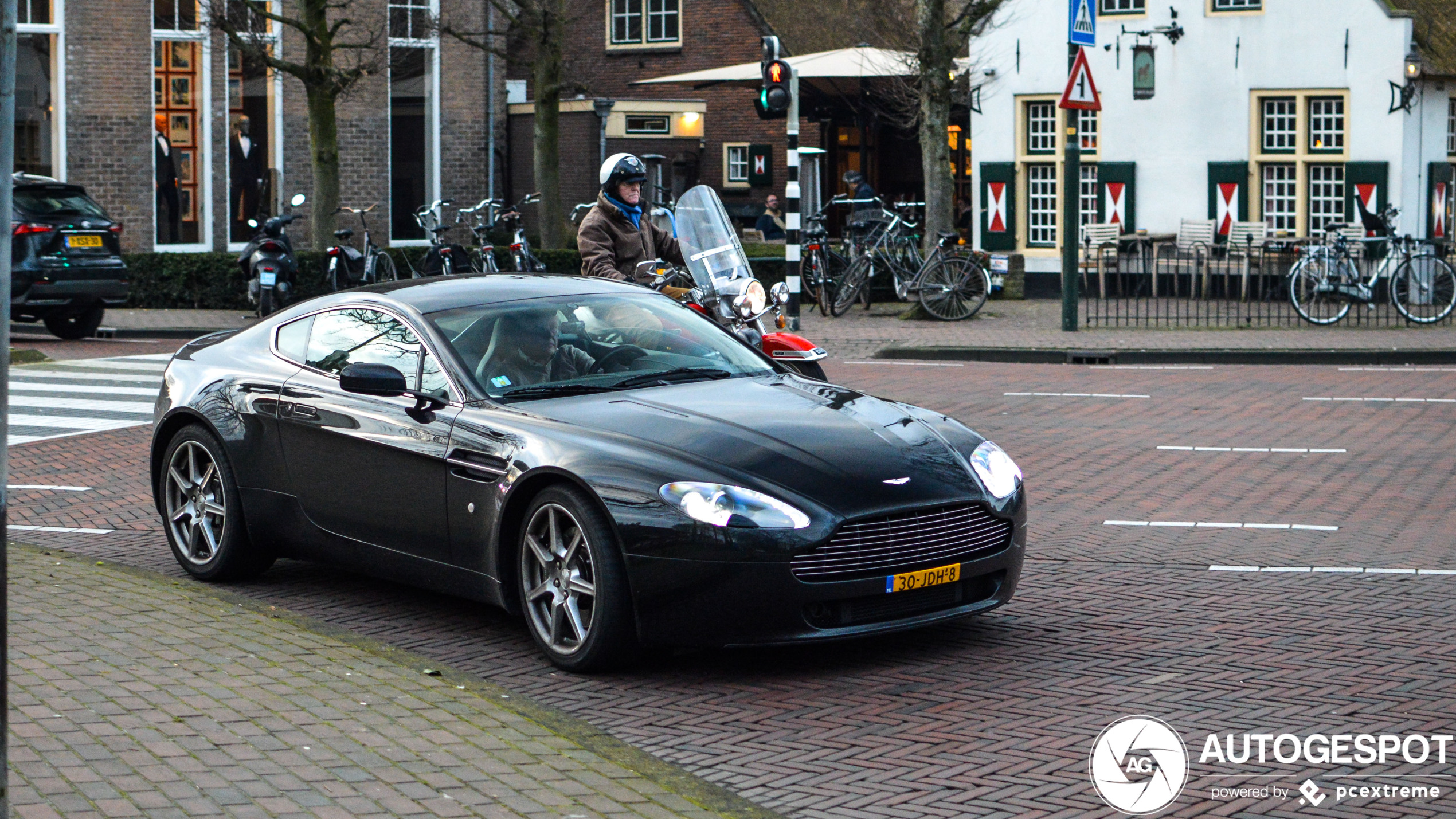 Aston Martin V8 Vantage