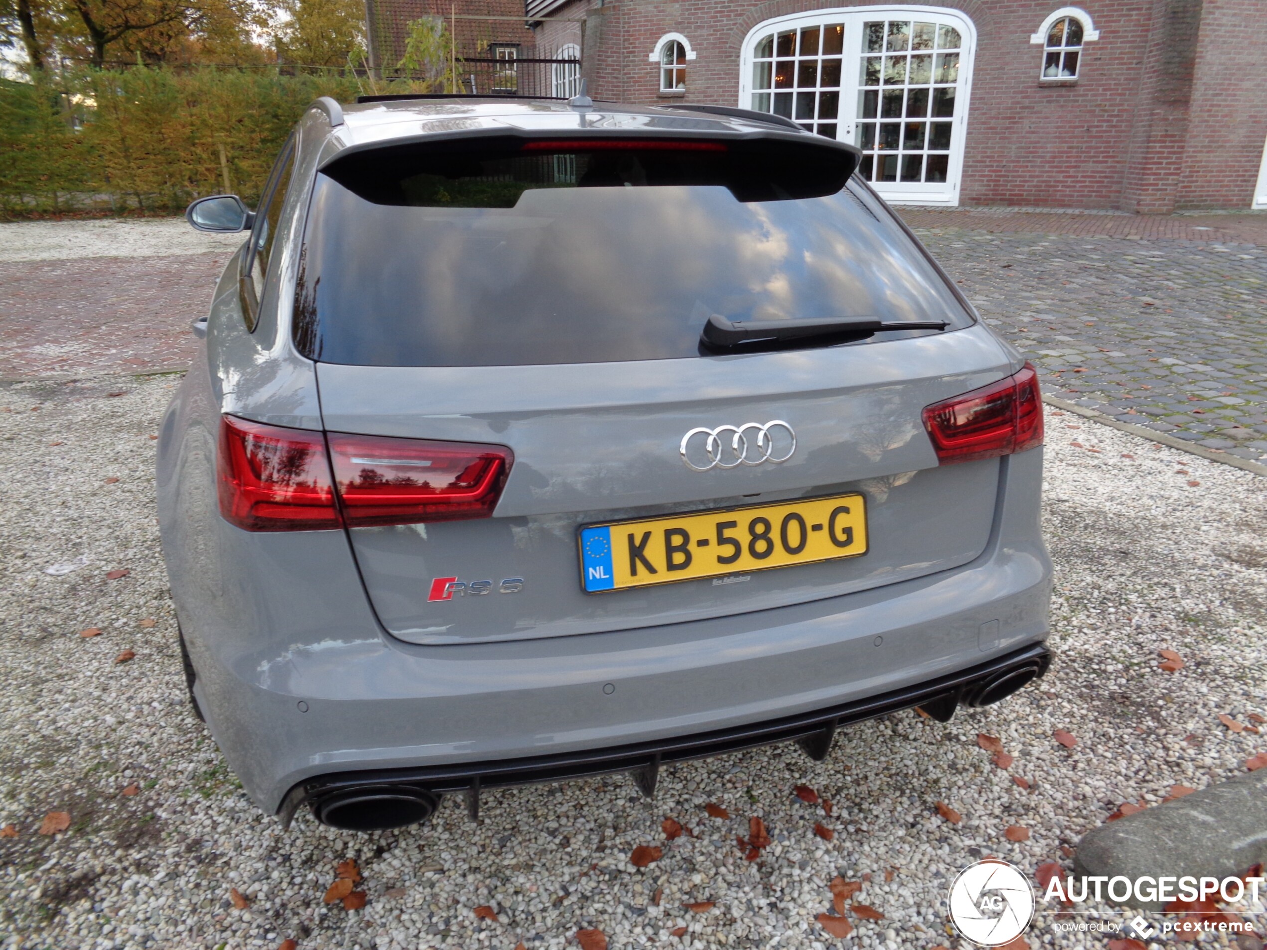 Audi RS6 Avant C7 2015