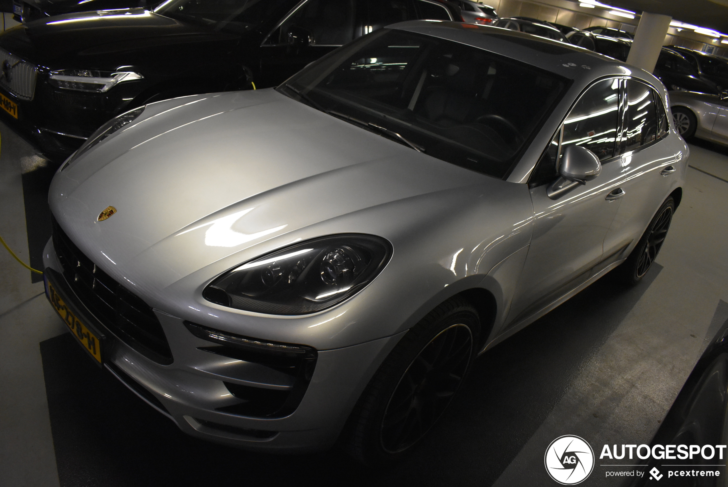 Porsche 95B Macan Turbo