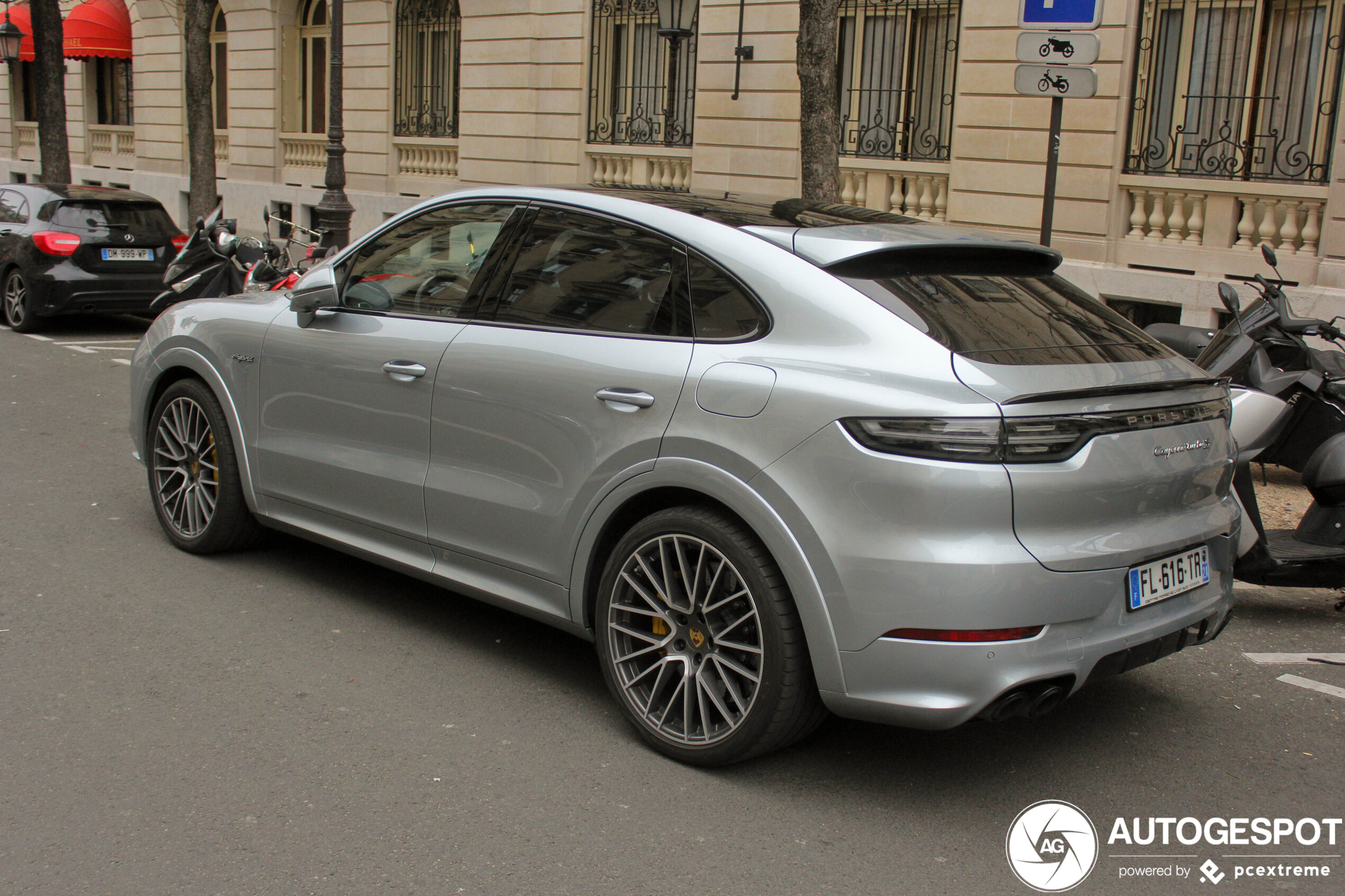 Porsche Cayenne Coupé Turbo S E-Hybrid