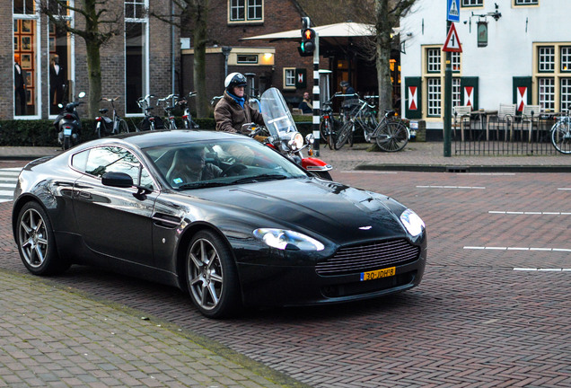 Aston Martin V8 Vantage