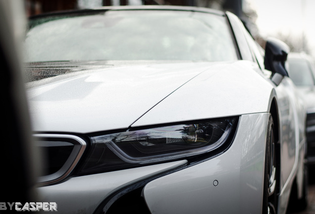 BMW i8 Roadster