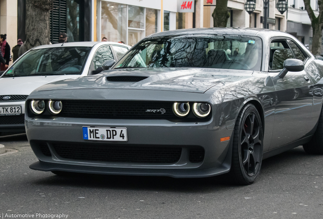 Dodge Challenger SRT Hellcat