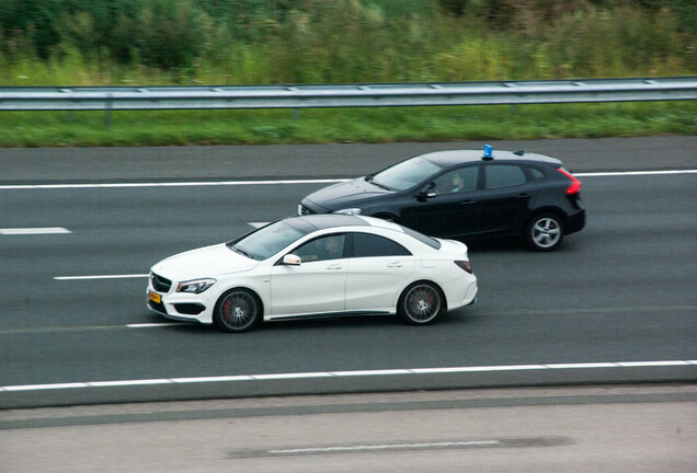 Mercedes-Benz CLA 45 AMG C117