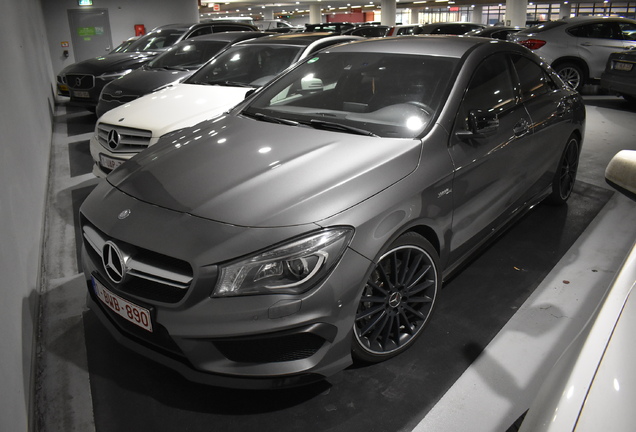 Mercedes-Benz CLA 45 AMG C117