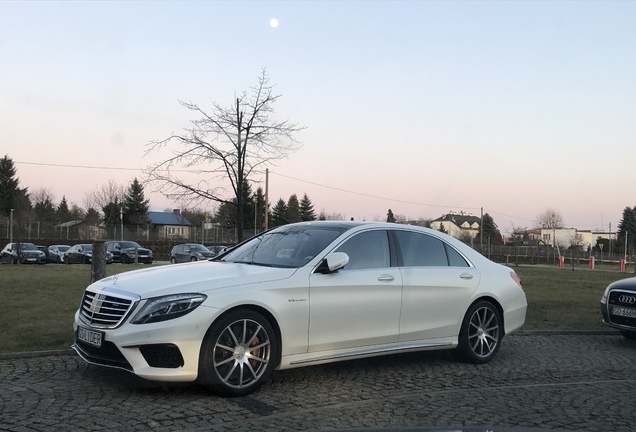 Mercedes-Benz S 63 AMG V222