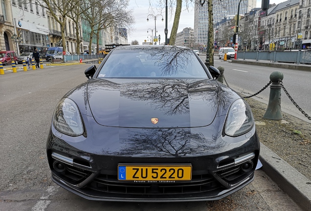 Porsche 971 Panamera Turbo