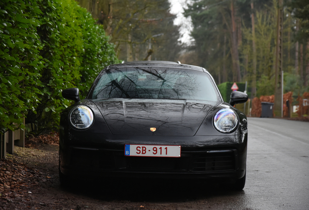 Porsche 992 Carrera 4S