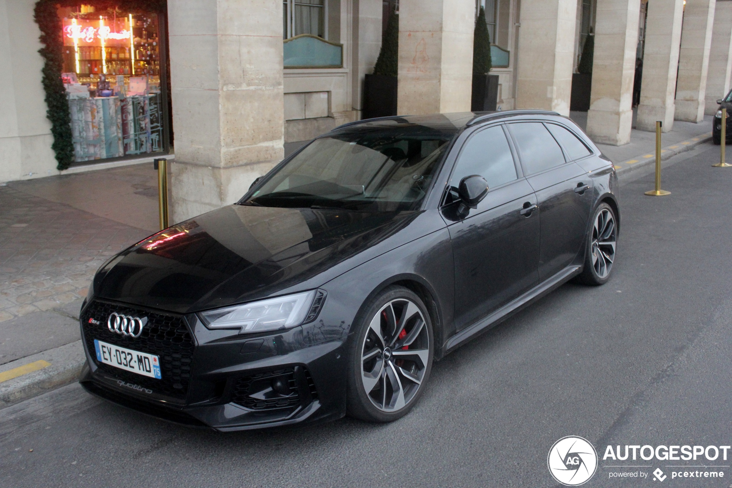 Audi RS4 Avant B9