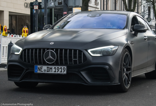 Mercedes-AMG GT 63 S X290