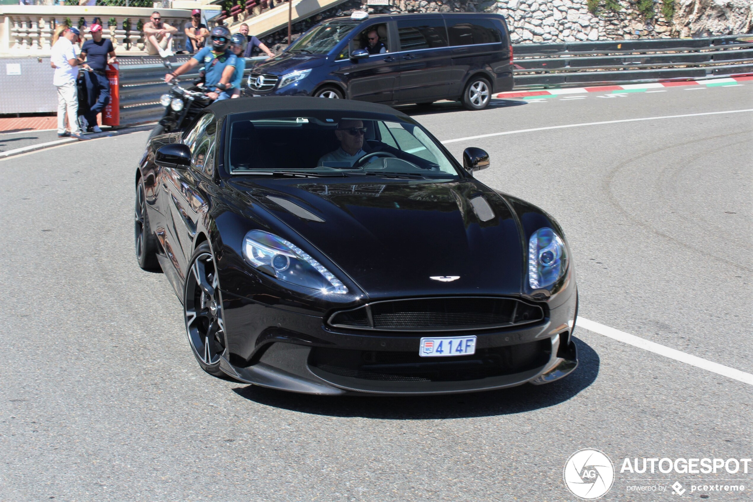 Aston Martin Vanquish S Volante 2017