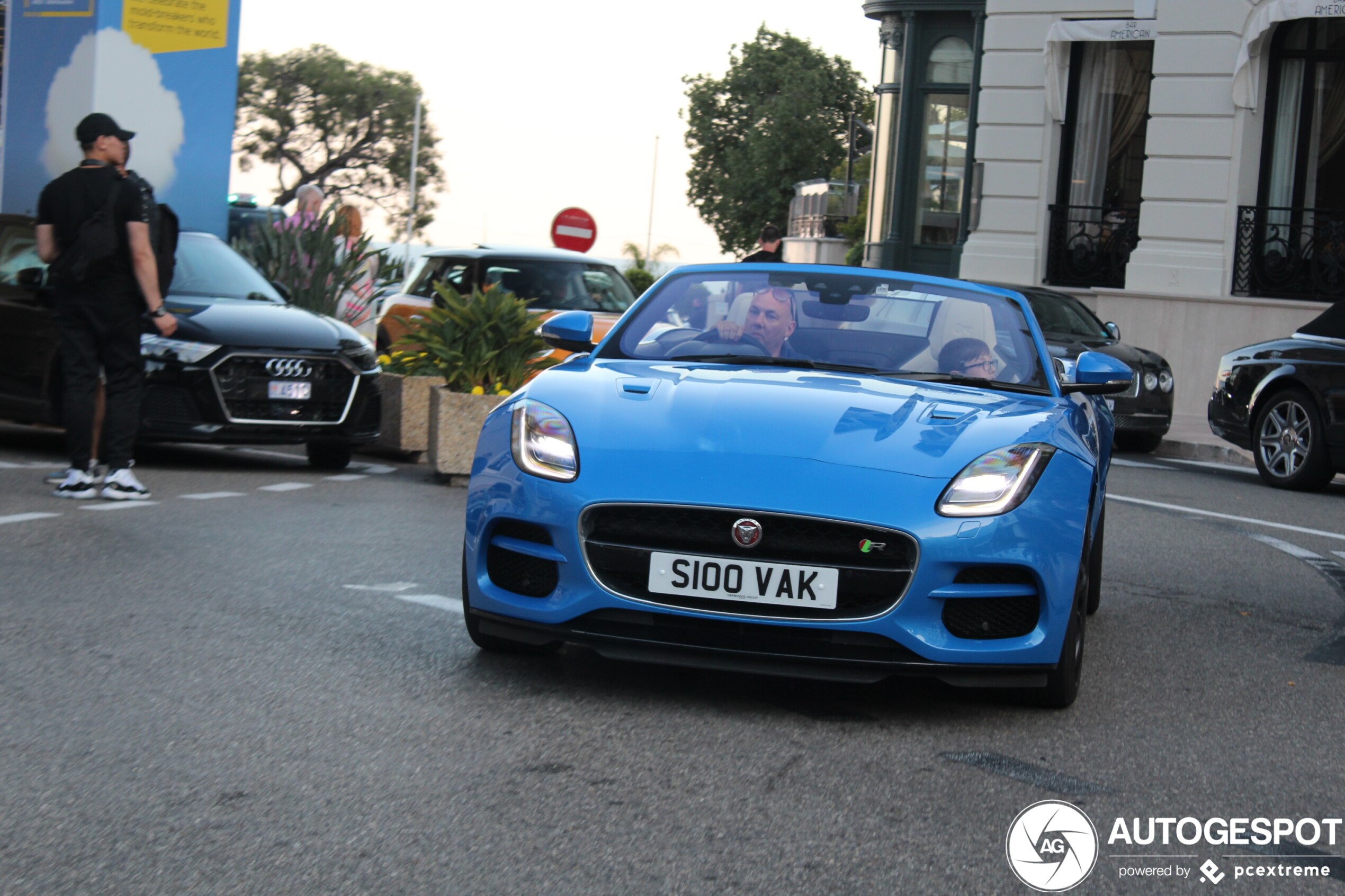 Jaguar F-TYPE R Convertible 2017