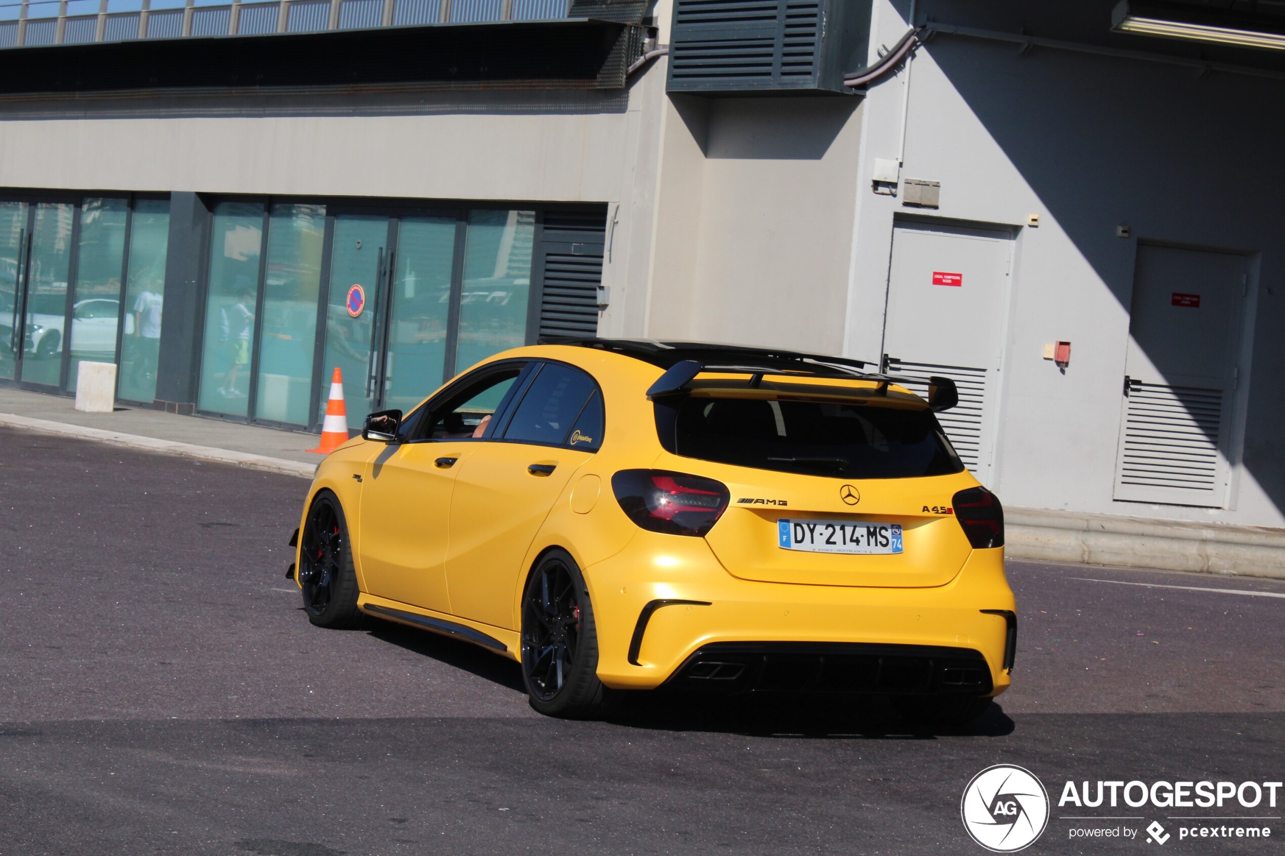 Mercedes-AMG A 45 W176 2015