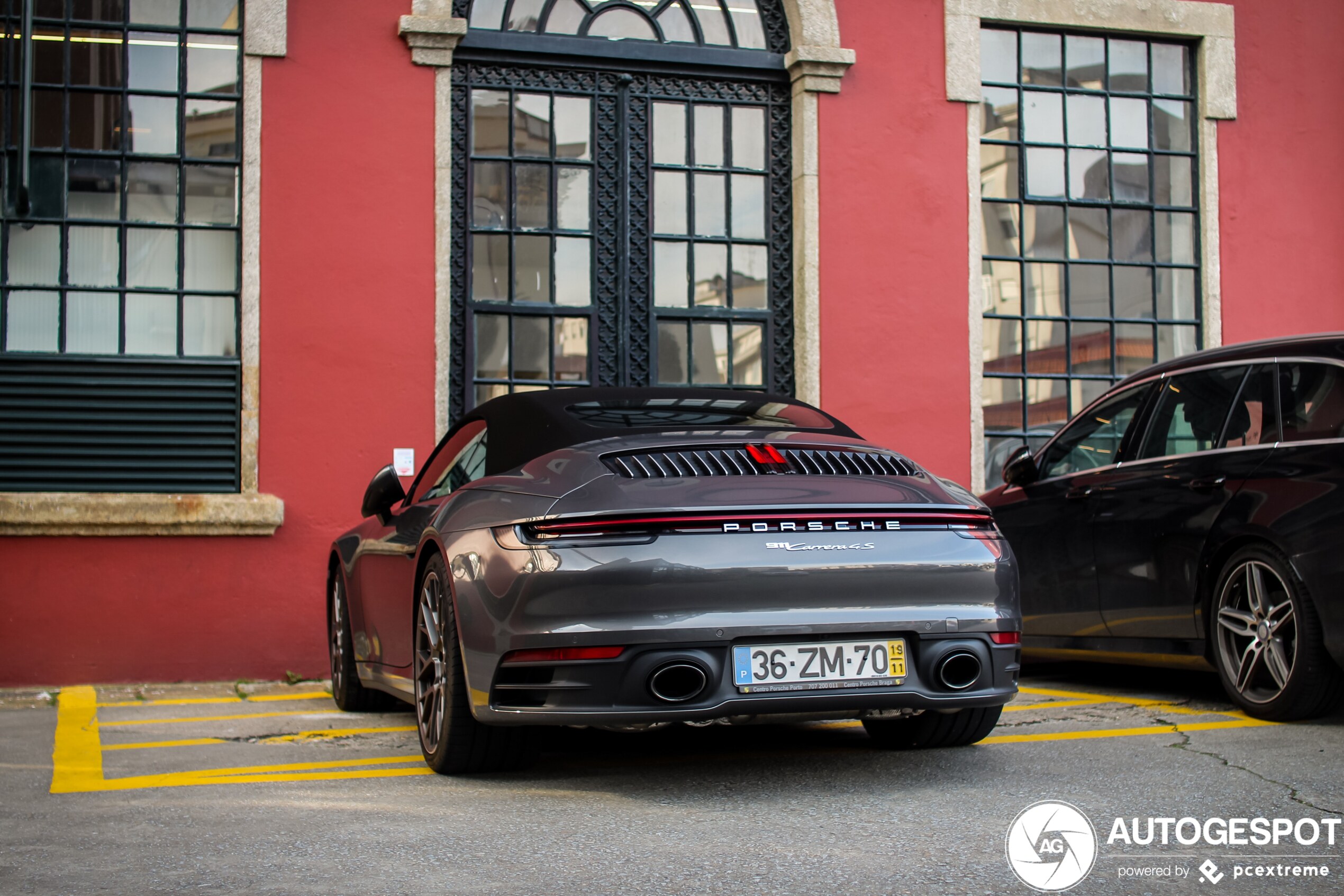 Porsche 992 Carrera 4S Cabriolet