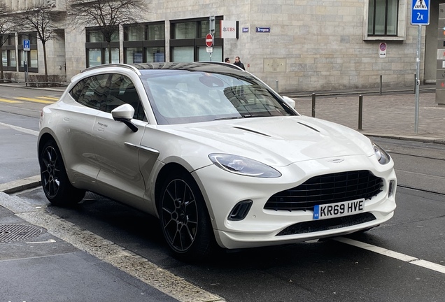 Aston Martin DBX