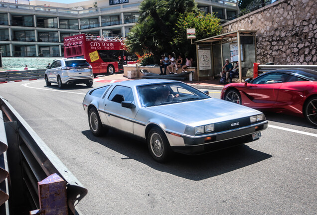 DeLorean DMC-12