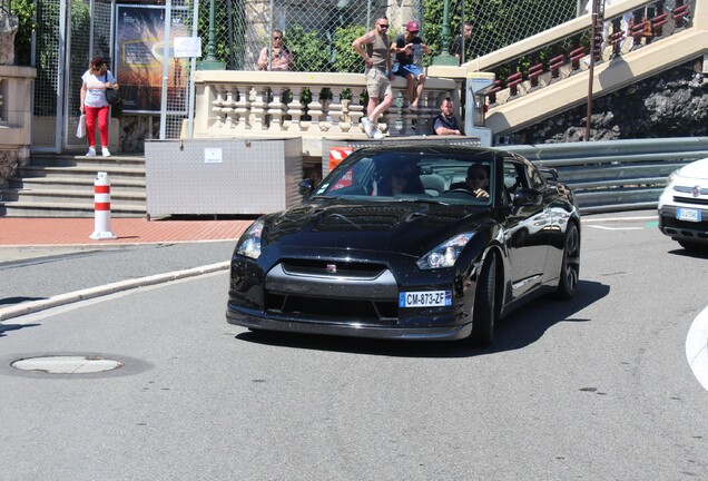 Nissan GT-R