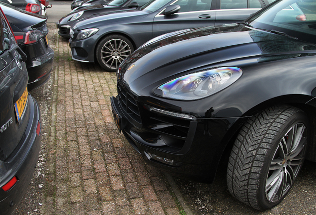 Porsche 95B Macan GTS