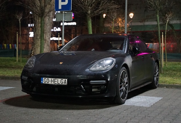 Porsche 971 Panamera Turbo